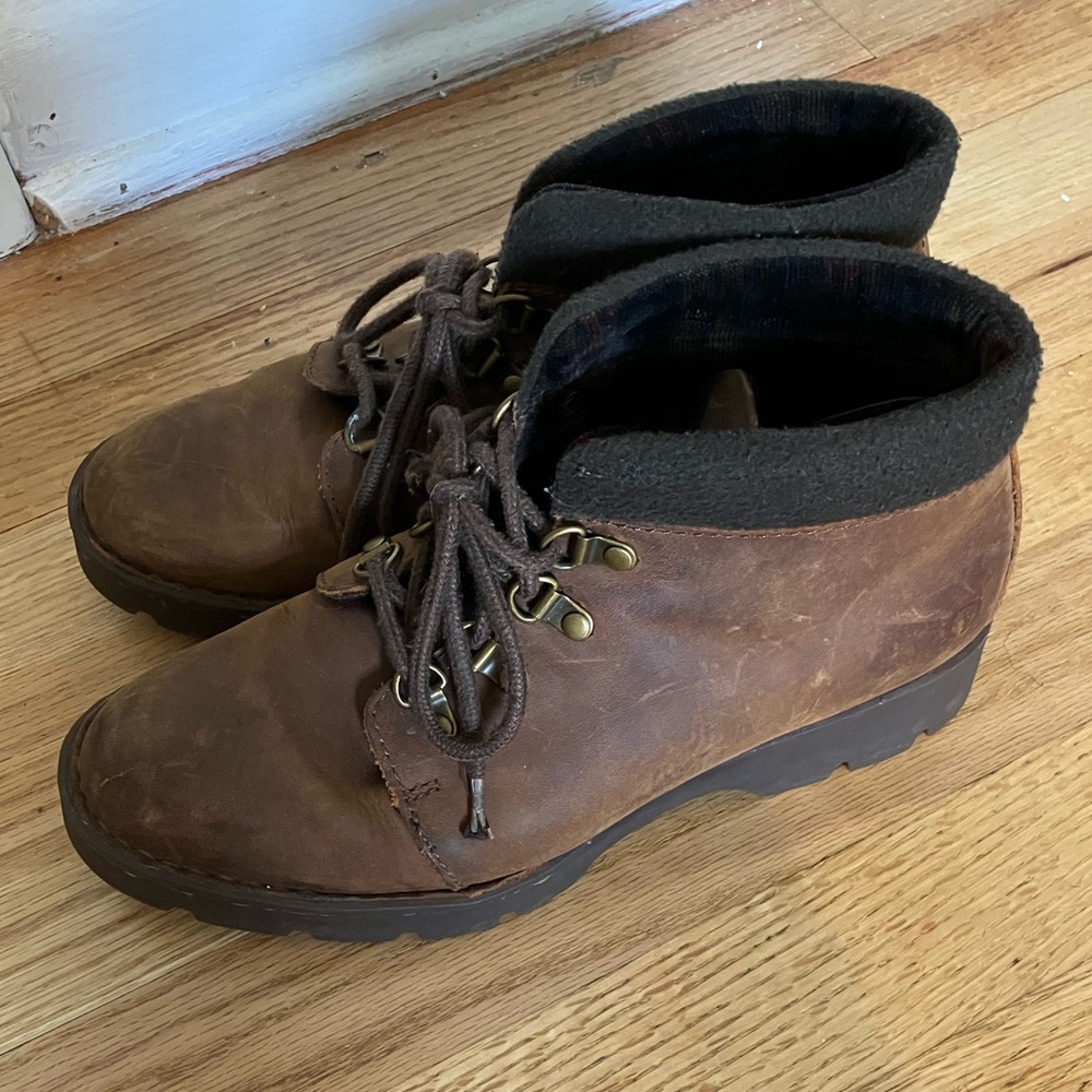 Born Leather Boots Women’s Size 6.5
